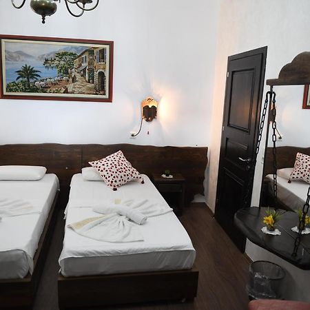 Vila Darla Bed and Breakfast Berat Esterno foto