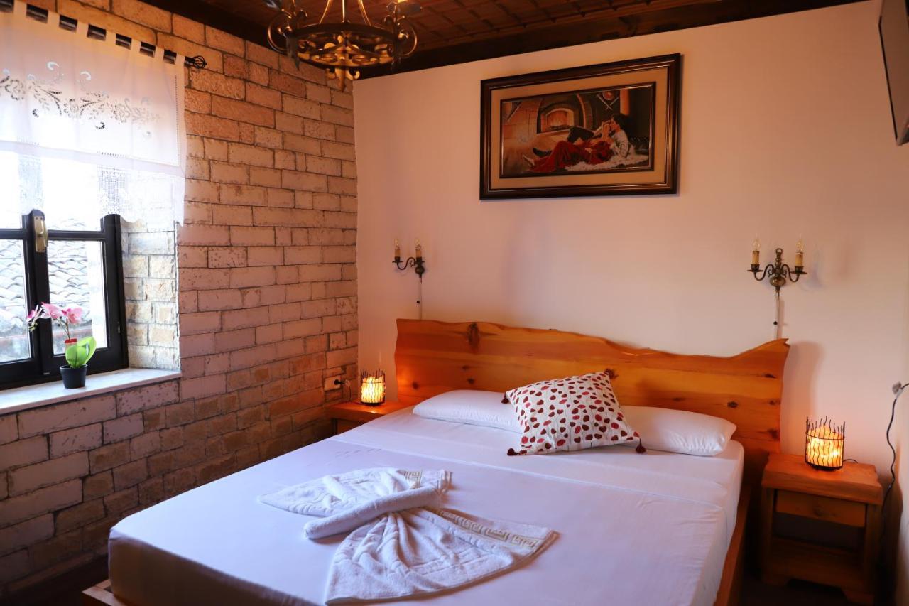 Vila Darla Bed and Breakfast Berat Esterno foto