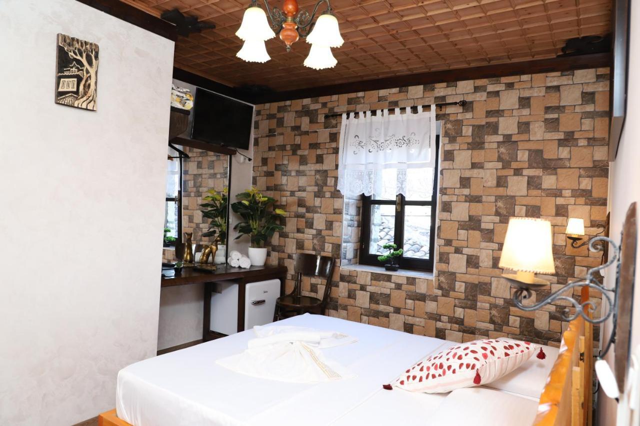 Vila Darla Bed and Breakfast Berat Esterno foto