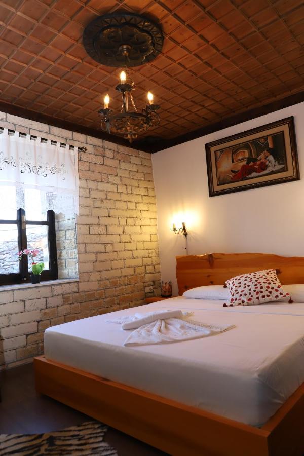 Vila Darla Bed and Breakfast Berat Esterno foto