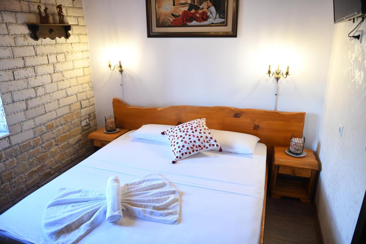 Vila Darla Bed and Breakfast Berat Esterno foto